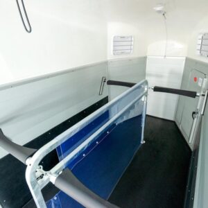 Humbaur Pferdeanhänger XANTHOS 2400|Heckklappen/Türen Kombi – Bild 6